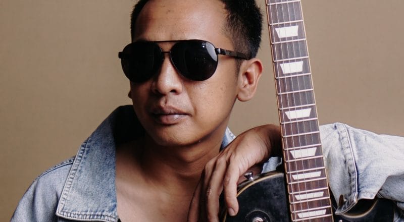 Ronald Dewa Hutomo Putro, Musisi Asal Batang, Menyongsong Hari Anti Korupsi dengan Lagu Berjendre Rock N Roll