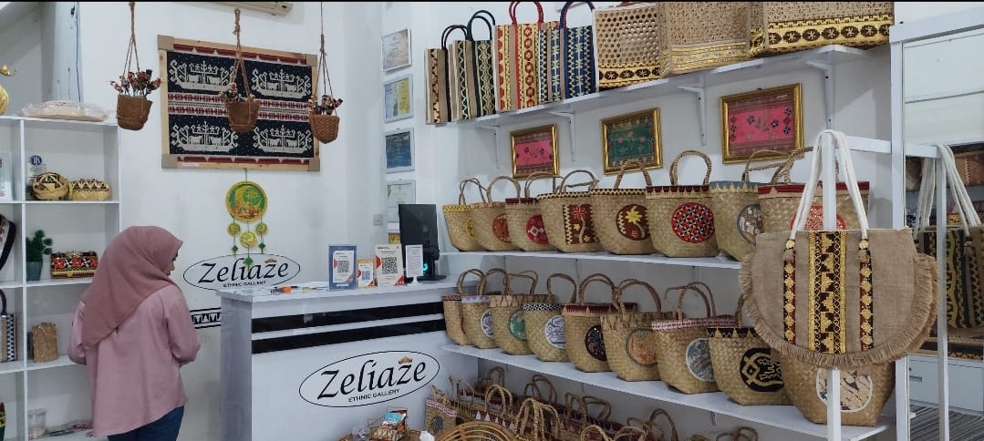 Pesona Kain Tapis di Hannafira by Zeliaze: Keindahan Wastra Lampung yang Memikat