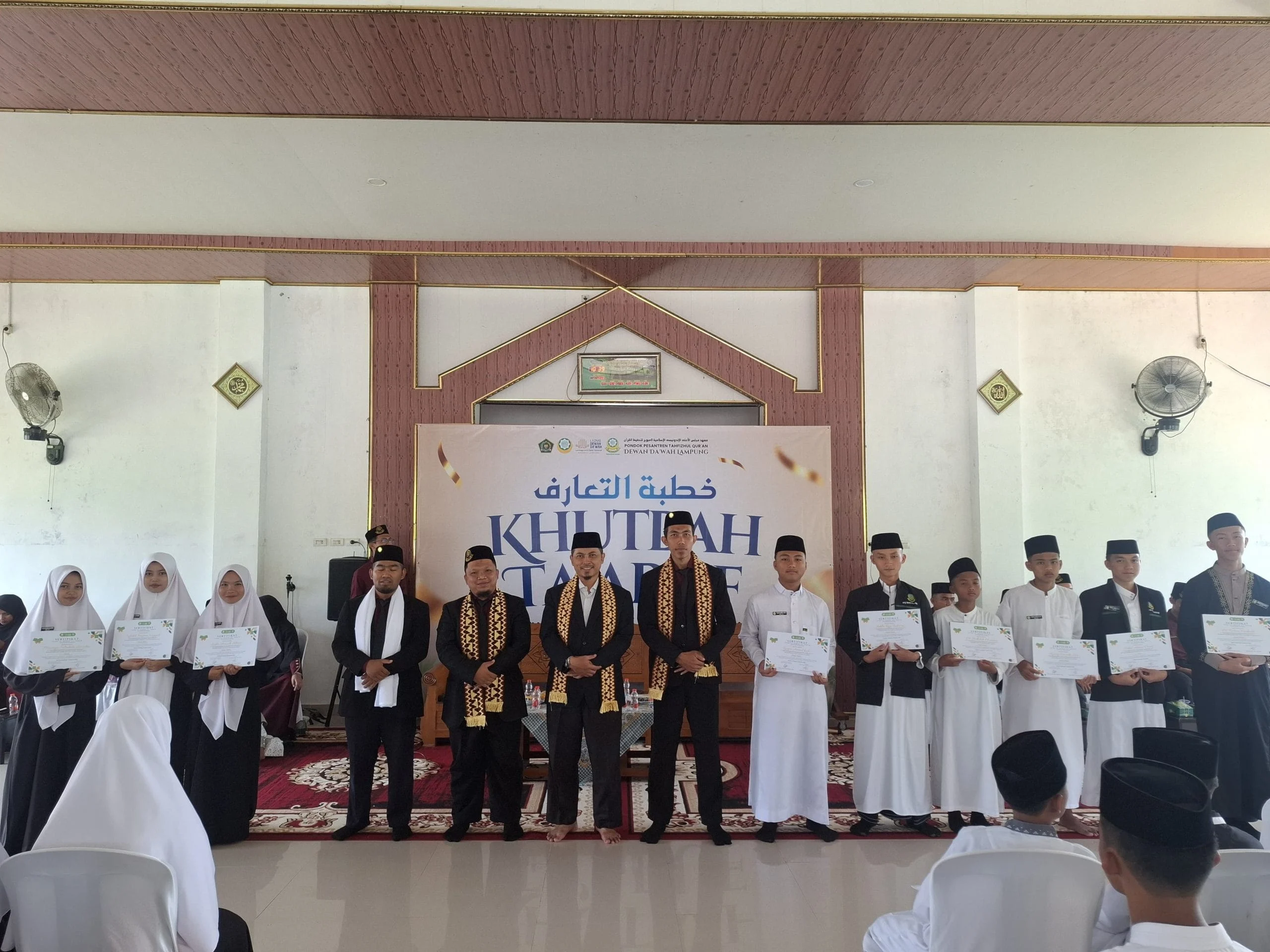 ACARA KHUTBAH TA’ARUF DAN PENGUKUHAN SANTRI BARU PPTQ DEWAN DA’WAH LAMPUNG