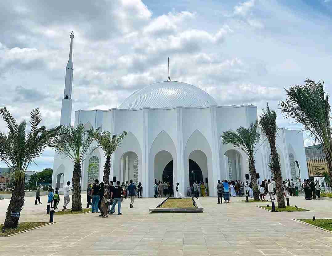 Masjid Raya Al-Bakrie Lampung: Ikon Baru dengan Fasilitas Lengkap untuk Ibadah dan Sosial