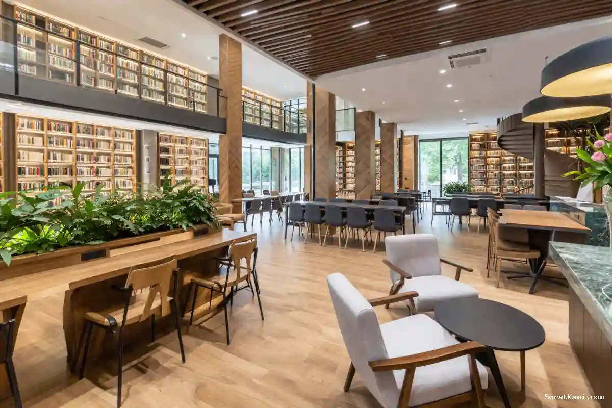 7 Perpustakaan Jakarta Cozy untuk WFA dan Healing
