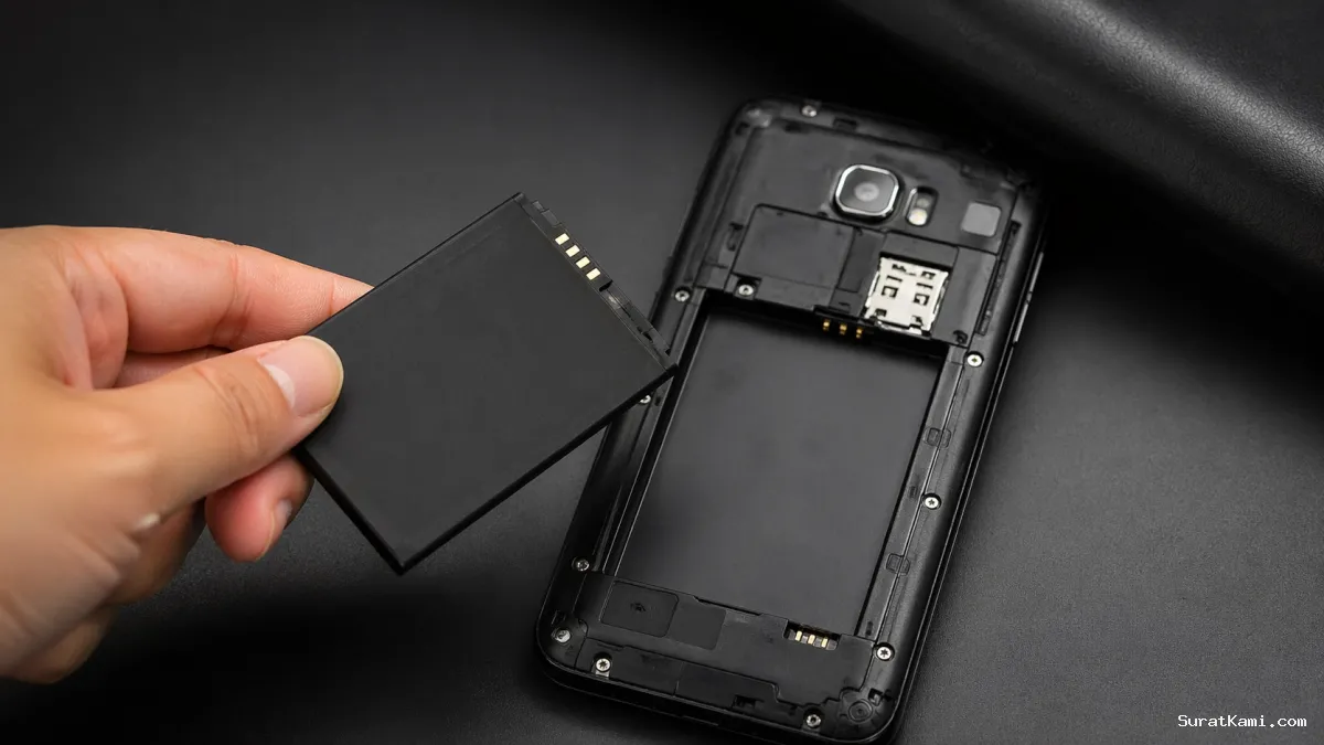 Aturan Baru Mengejutkan! Semua HP Harus Mudah Ganti Baterai