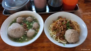 Kuliner Bakso dan Mie Ayam Murah dan Lezat di Fajar Baru
