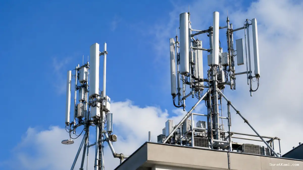 Lelang Frekuensi 700 MHz Diikuti XLSMART, Indosat, dan Telkomsel