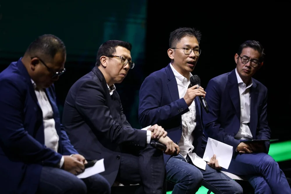 MBMA Usulkan James Nicholas dan Ashutosh Jadi Direktur Baru
