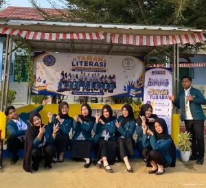 KKN-PLP UM Metro Kelompok 11 Hadirkan Taman Literasi